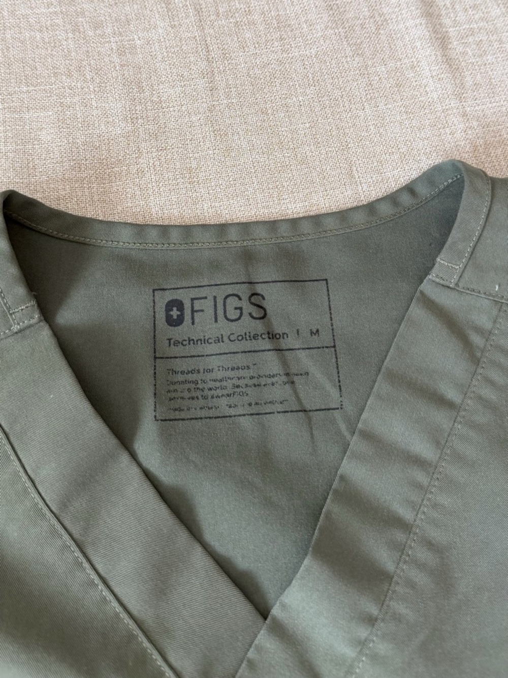 Figs Womens Green Scrub Top - Picture 2 of 4